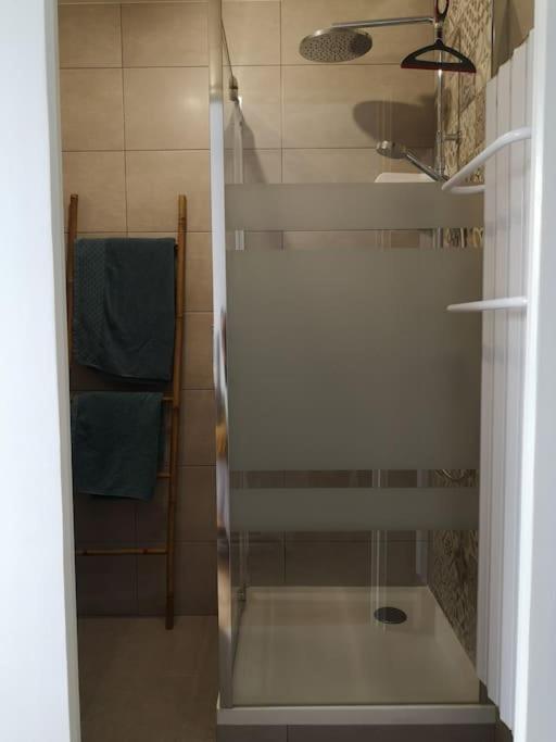 Maison De Ville Chaleureuse Au Coeur De באיו מראה חיצוני תמונה